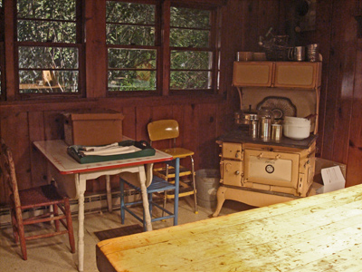 Set design for Bitter Feast
